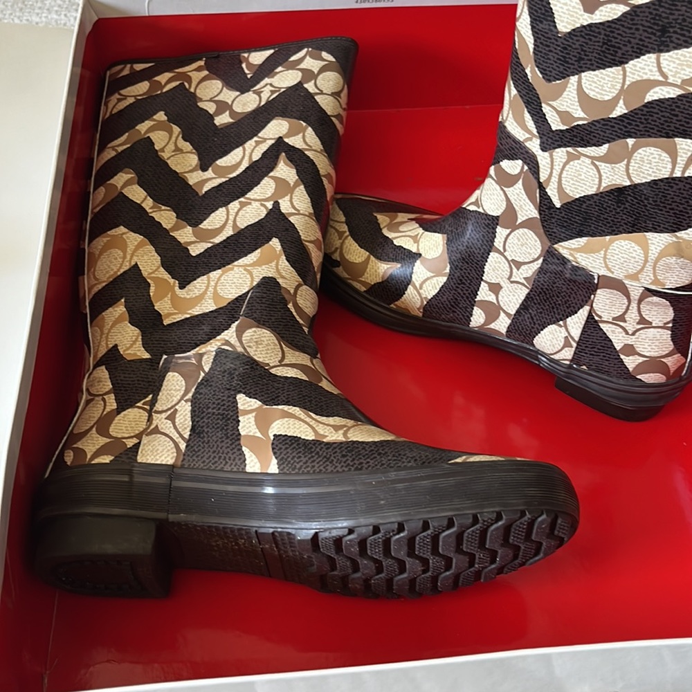 Coach Rain Boots. Size 5. - Picture 6 of 7